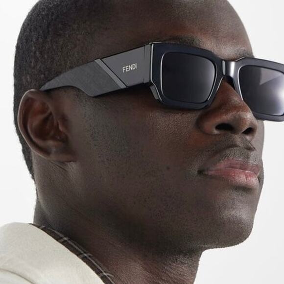 New, FENDI Sunglasses FE40131I 20E Authentic - Picture 1 of 12